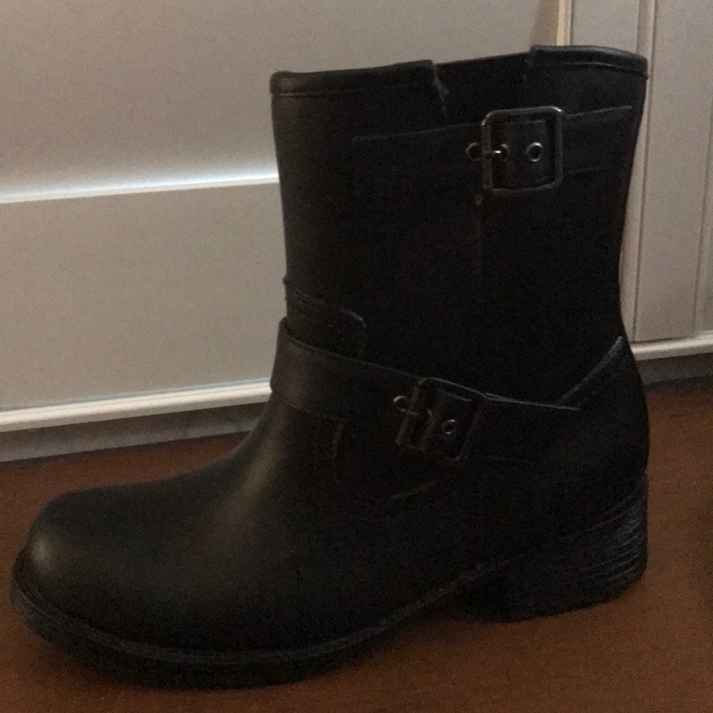 NWOB 💕Jeffrey Campbell shearing lined rain boots